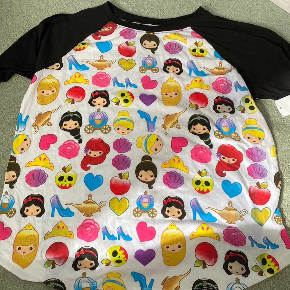 Disney raglan top xl